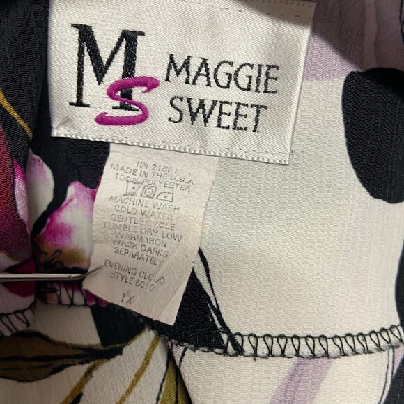 Maggie Sweet Top Ruffle V Neck Floral Evening Cloud Short Sleeve 1X EUC - Picture 7 of 7